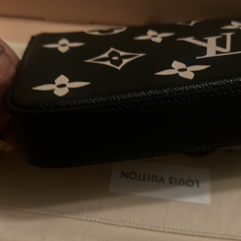 Louis vuitton - Picture 11 of 11